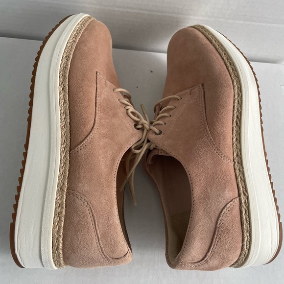 CLARKS TEADALE RHEA WOMEN’S TAUPE SUEDE LACE UP OXFORD SNEAKER SIZE 6.5 B. - Picture 5 of 9